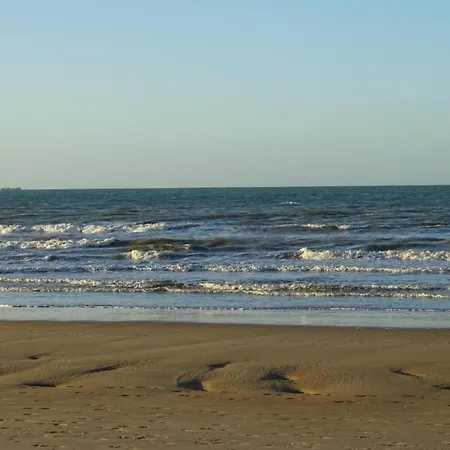Scenic Countryside Stay, Cleaning Included Apartamento Nieuwpoort